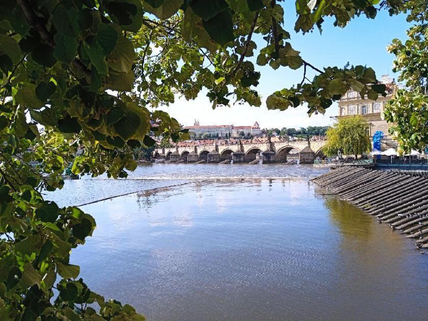 Cozy Studio In The Heart Of Old Prague Near The Charles Bridge Apartman Kültér fotó